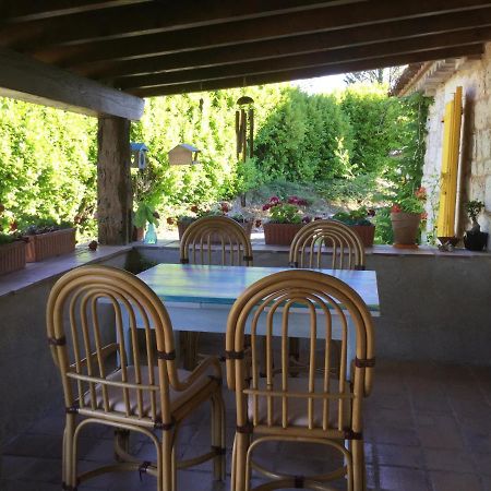 Chez Patricia Bed & Breakfast Castelnau-Montratier Exterior foto